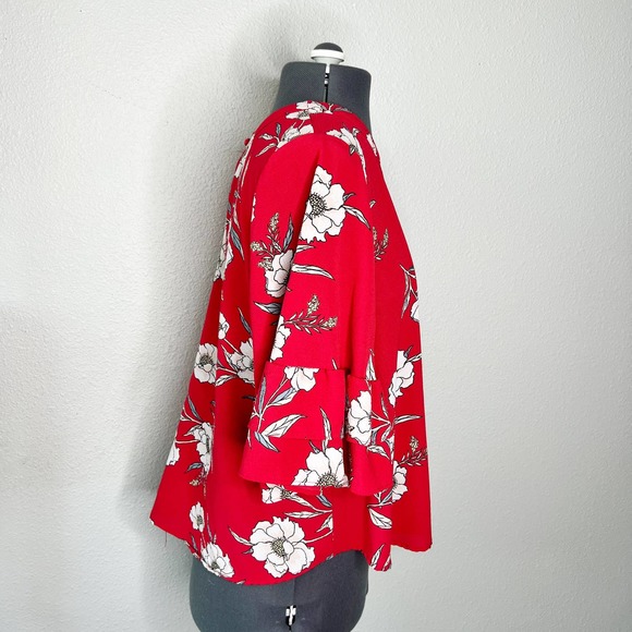 Urban Romantics Red Floral Print Keyhole Bell Sleeve Blouse Womens Size Medium M - Picture 3 of 7